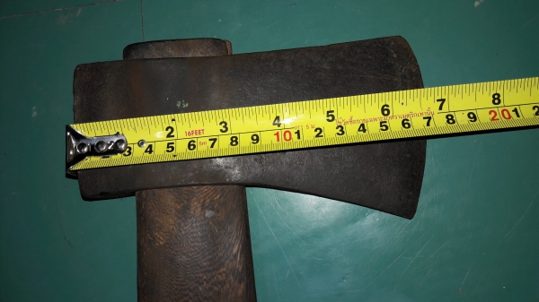 ขายขวานตราเสืองานเก่าหัวสีเทาขนาดหัว2ปอน MADE IN SWEDEN.