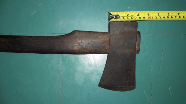 ขายขวานตราเสืองานเก่าหัวสีเทาขนาดหัว2ปอน MADE IN SWEDEN.