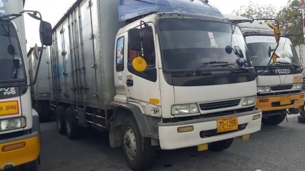 ขาย10ล้อ2เพลาเดก้าfvz195แรงแม่+ลูกพ่วงตู้10บาน ราคา 850,000