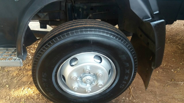 ขายด่วน รถหกล้อ HINO MEGA  ,5.50 เมตร สภาพพร้อมใช้