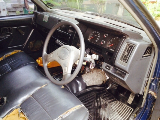 ขายบิ๊กเอ็มสวยๆ ปี 95 รถทำมาหากินถูกๆ 65,000 บาท เครื่อง2 J ติดแก๊ส 2 ถังอย่างดีสุดประหยัด แรงดีมากๆ เกียร์ออโต้ พวงมาลัยเพาเวอร์ ติดต่อคุณเอ๋ 092-6356419