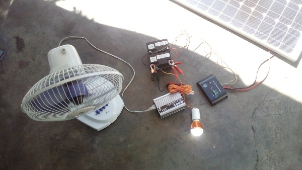 ชุดผลิตไฟฟ้าโซล่าเซลล์220โวลล์ ชุดผลิตไฟฟ้าโซล่าเซลล์220โวลล์