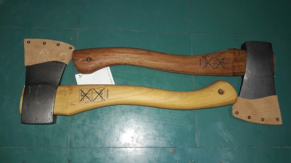 ขายขวานตราเสือ1 1/4ปอน HULT'S CELEBRATED AXES. MADE IN SWEDEN.