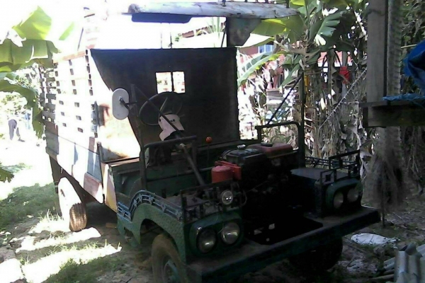 ขายรถอีแต๋น คันซีหน้า 4 สวย เกียร์ร5หกล้อใหญ่ ์NPR  6 เกียร์