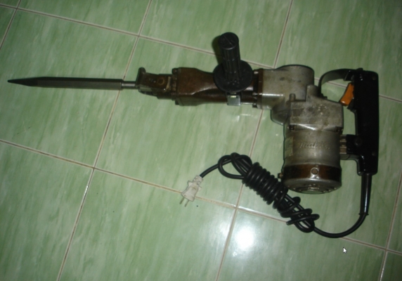 ขายเครื่องสกัดคอนกรีตไฟฟ้า MAKITA HM1201