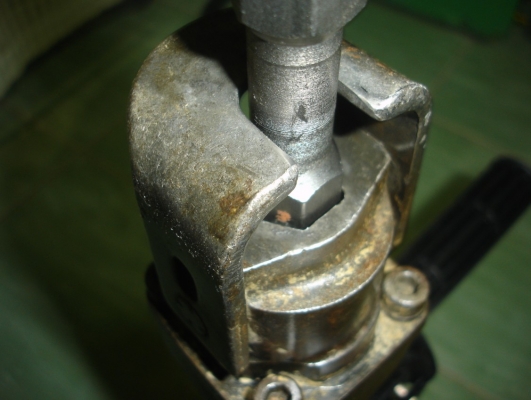 ขายเครื่องสกัดคอนกรีตไฟฟ้า MAKITA HM1201