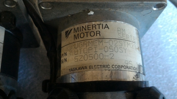 มอเตอร์ DC  MINERTIA พร้อม เอ็นโค้ดเดอร์ ที่ส่วนท้ายของมอเตอร์ เริ่มหมุนที่ 12 V.