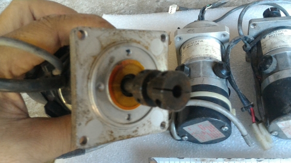 มอเตอร์ DC  MINERTIA พร้อม เอ็นโค้ดเดอร์ ที่ส่วนท้ายของมอเตอร์ เริ่มหมุนที่ 12 V.