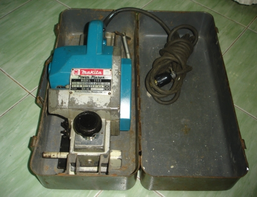 ขายกบไฟฟ้า 3 นิ้ว Makita รุ่น 1100 (750w.)