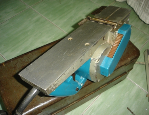 ขายกบไฟฟ้า 3 นิ้ว Makita รุ่น 1100 (750w.)