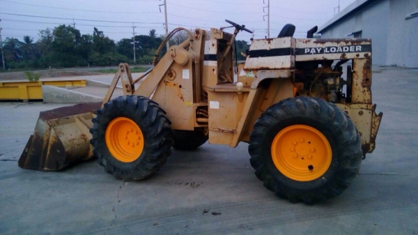 รถตัก komatsu. 505