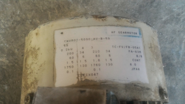 มอเตอร์เกียร์ทดพร่อมเบรคไฟฟ้า AF  ขนาด 200 W.  ทดแล้วหมุนที่ 130 รอบต่อนาทีแรงบิดสูง