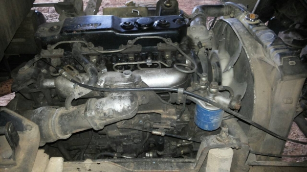 ขายรถบรรทุก 6 ล้อรั้ว ISUZU NKR 110 แรงม้าปี 2538 ยาว 4.80 เมตร ราคา 250000