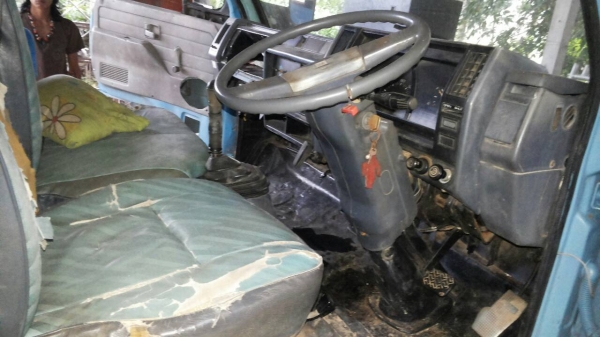 ขายรถบรรทุก 6 ล้อรั้ว ISUZU NKR 110 แรงม้าปี 2538 ยาว 4.80 เมตร ราคา 250000