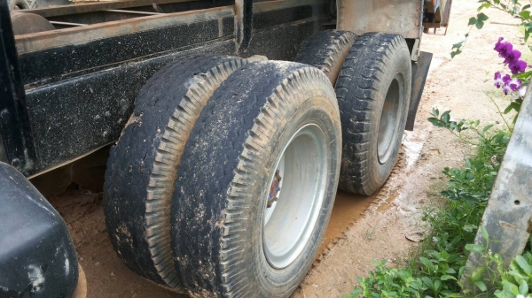 ขายรถบรรทุก 10 ล้อดัมพ์ HINO FM18 185 แรงม้า 2 เพลา ราคา 700000