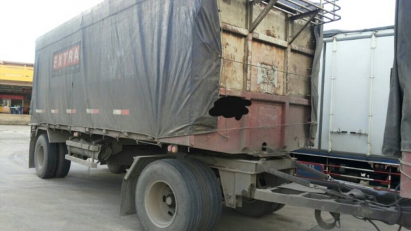 ขายรถบรรทุก 18 ล้อพ่วงแม่ลูกคอกรั้ว HINO MEGA 260 แรงม้าปี 2548 เพลาเดี่ยว ลูกพ่วง 2 เพลา ราคา 1500000