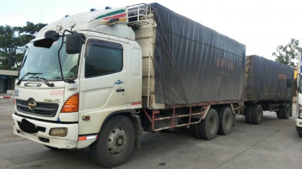 ขายรถบรรทุก 18 ล้อพ่วงแม่ลูกคอกรั้ว HINO MEGA 260 แรงม้าปี 2548 เพลาเดี่ยว ลูกพ่วง 2 เพลา ราคา 1500000