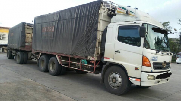 ขายรถบรรทุก 18 ล้อพ่วงแม่ลูกคอกรั้ว HINO MEGA 260 แรงม้าปี 2548 เพลาเดี่ยว ลูกพ่วง 2 เพลา ราคา 1500000