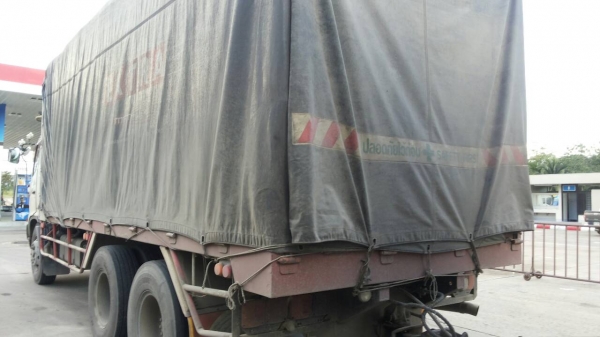 ขายรถบรรทุก 18 ล้อพ่วงแม่ลูกคอกรั้ว HINO MEGA 260 แรงม้าปี 2548 เพลาเดี่ยว ลูกพ่วง 2 เพลา ราคา 1500000