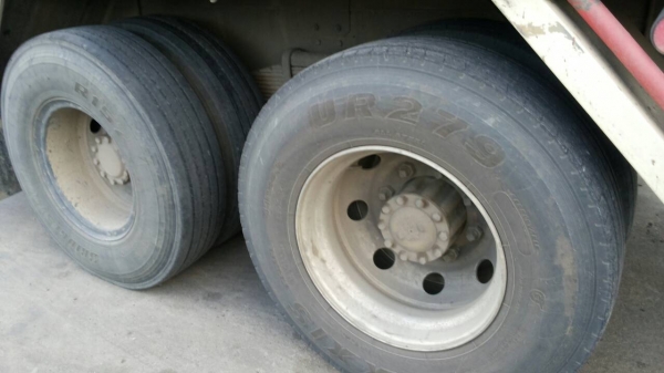 ขายรถบรรทุก 18 ล้อพ่วงแม่ลูกคอกรั้ว HINO MEGA 260 แรงม้าปี 2548 เพลาเดี่ยว ลูกพ่วง 2 เพลา ราคา 1500000