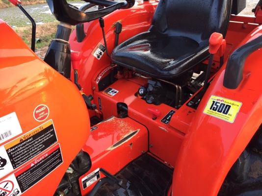 ขายรถไถ คูโบต้า 36 แรง สภาพเหมือนใหม่ พร้อมใช้งานค่ะ เดิมๆ ไม่เคยทำสี