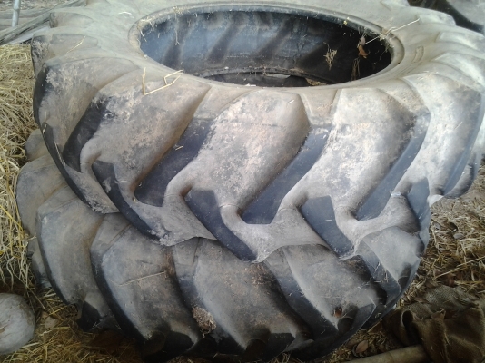 ขายตามสภาพยางรถไถคูโบต้า50แรง1คู่