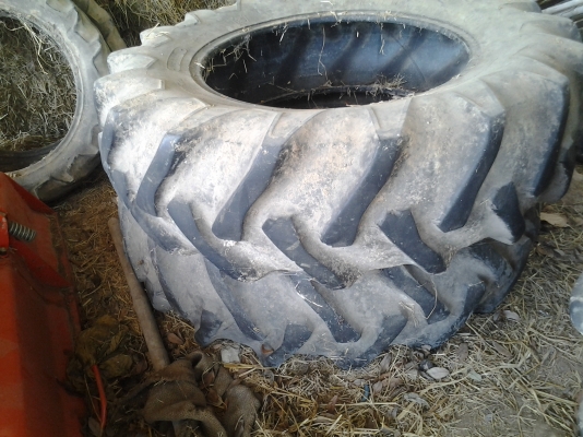 ขายตามสภาพยางรถไถคูโบต้า50แรง1คู่ ขายตามสภาพยางรถไถคูโบต้า50แรง1คู่