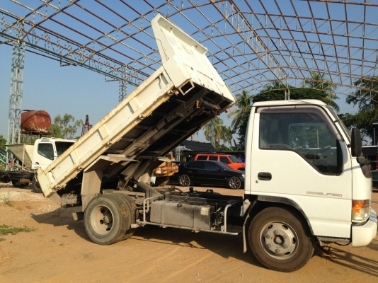 รถ6ล้อ Isuzu ELF รถ6ล้อ Isuzu ELF