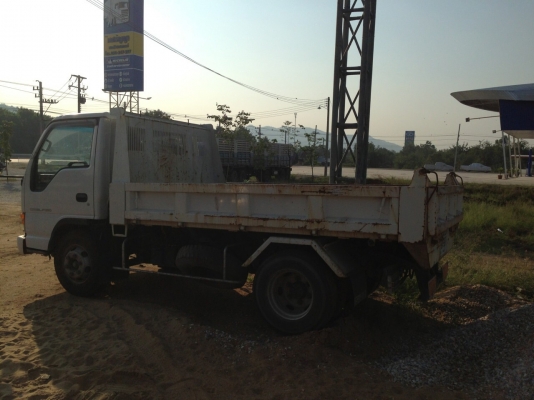 รถ6ล้อ Isuzu ELF รถ6ล้อ Isuzu ELF
