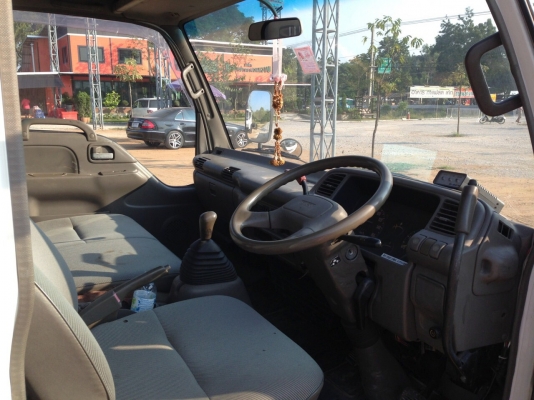 รถ6ล้อ Isuzu ELF รถ6ล้อ Isuzu ELF