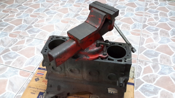 ปากาเหล็กเหนียว 5 นิ้ว ฐานหมุนได้