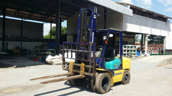 +++ ขายโฟล์คลิฟท์ KOMATSU FD30-12 ขนาด 3.0 ตัน (รถสภาพดี พร้อมใช้) เครื่องยนต์ดีเซล ISUZU เสา 4 เมตร ฮิ้งค์โฟล์ค (งากระดก) เกียร์ออโตเมติค ล้อหน้าคู่ ยางตัน +++ ขายโฟล์คลิฟท์ KOMATSU FD30-12 ขนาด 3.0 ตัน (รถสภาพดี พร้อมใช้) เครื่องยนต์ดีเซล ISUZU เสา 4 เมตร ฮิ้งค์โฟล์ค (งากระดก) เกียร์ออโตเมติค ล้อหน้าคู่ ยางตัน