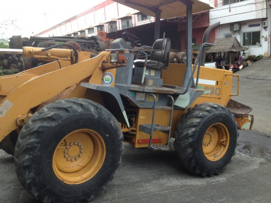 รถตัก TCM E830