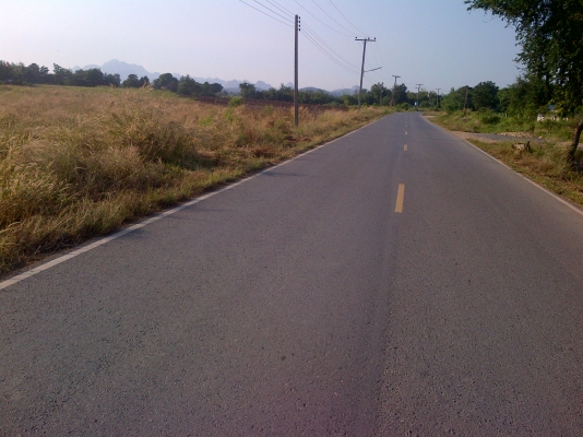 ขายที่ 7 ไร่   ราคารวม 2.6 ล้าน  0906208746 ทางเข้าออกสะดวกออกได้ 2 ทาง