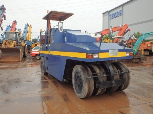 ขายรถบดล้อยาง 9 ล้อ DYNAPAC : CP202 S/N: 51040