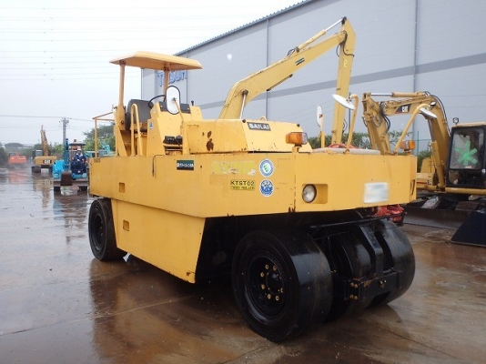 ขายรถบดล้อยาง 7 ล้อ SAKAI : T2  S/N: TTS4-21735