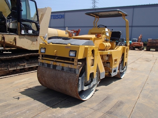 ขายรถบดสั่นสะเทือน 2 ล้อเหล็ก SAKAI : SW60  S/N: VSW1-10600