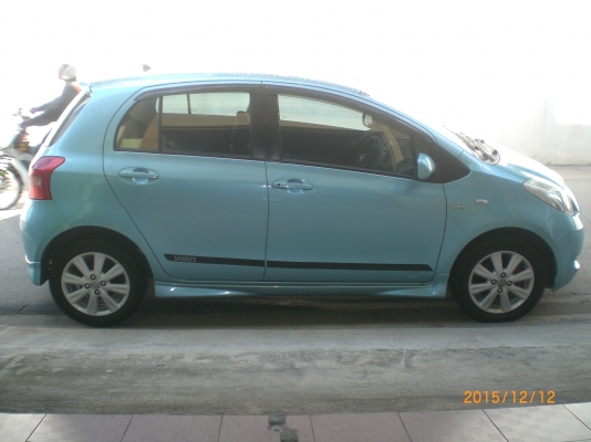 toyota yalis E auto ปี06 แก๊สLPG หัวฉีด รถมือเดียว สวยพร้อมใช้