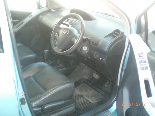 toyota yalis E auto ปี06 แก๊สLPG หัวฉีด รถมือเดียว สวยพร้อมใช้