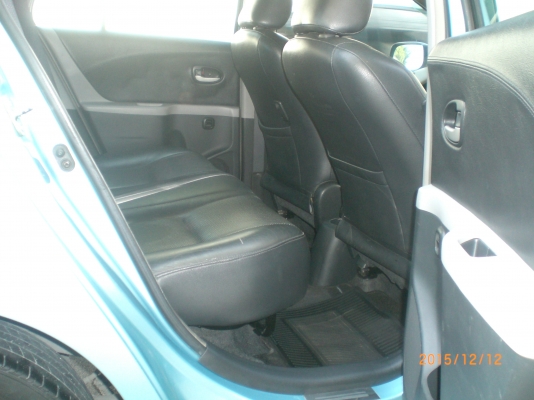 toyota yalis E auto ปี06 แก๊สLPG หัวฉีด รถมือเดียว สวยพร้อมใช้