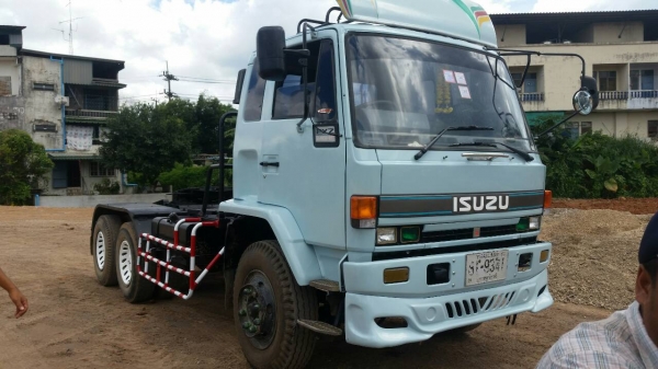 ขายรถบรรทุก 10 ล้อหัวลาก ISUZU ROCKY 240 แรงม้านางฟ้าแท้ มีระบบปั่นไฮดรอลิค ราคา 750000