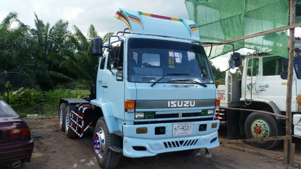 ขายรถบรรทุก 10 ล้อหัวลาก ISUZU ROCKY 240 แรงม้านางฟ้าแท้ มีระบบปั่นไฮดรอลิค ราคา 750000
