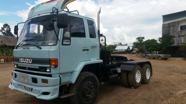 ขายรถบรรทุก 10 ล้อหัวลาก ISUZU ROCKY 240 แรงม้านางฟ้าแท้ มีระบบปั่นไฮดรอลิค ราคา 750000