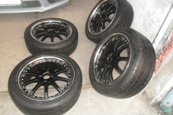 ล้อแม็ก17นิ้ว4รู100 พร้อมยาง สวยๆ 4 ล้อ ราคา 6450 บาท