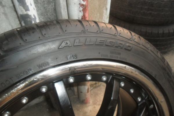 ล้อแม็ก17นิ้ว4รู100 พร้อมยาง สวยๆ 4 ล้อ ราคา 6450 บาท