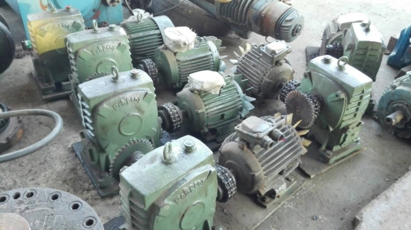 ====== Sold Out!! ======  ชุดเกียร์ส่งกำลัง Bellpony Japan เบอร์ 100 ทด 1:10 ชนมอเตอร์ 5 HP. 380V. สวย สด แน่น มี 6 ชุด**เหมามีราคาพิเศษ**