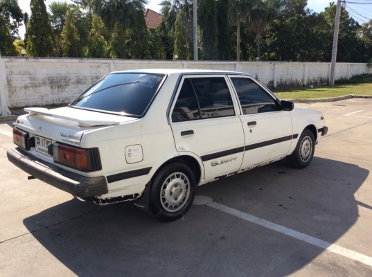 ขายรถนิสสัน ซันนี่ b11 ปี93 เครื่อง 1.3 เกียร์ธรรมดา5เกียร์ ภายในเบาะหนังสะอาดแอร์เย็นฉ่ำ ไมล์ใช้ได้หมด ตัวถังเดิมๆไม่มีชนสีเดิมบางหลังคาสีปูดมีริ้วรอยรอบคัน แบตใหม่ ยางใหม่ๆ4เส้น เครื่องวิ่งดี เกียร์แน่น ช่างล่างดี รถขับดีเลยครับผมลองขับเรียบร้อย ภาษี59