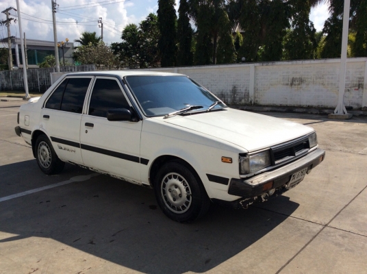 ขายรถนิสสัน ซันนี่ b11 ปี93 เครื่อง 1.3 เกียร์ธรรมดา5เกียร์ ภายในเบาะหนังสะอาดแอร์เย็นฉ่ำ ไมล์ใช้ได้หมด ตัวถังเดิมๆไม่มีชนสีเดิมบางหลังคาสีปูดมีริ้วรอยรอบคัน แบตใหม่ ยางใหม่ๆ4เส้น เครื่องวิ่งดี เกียร์แน่น ช่างล่างดี รถขับดีเลยครับผมลองขับเรียบร้อย ภาษี59