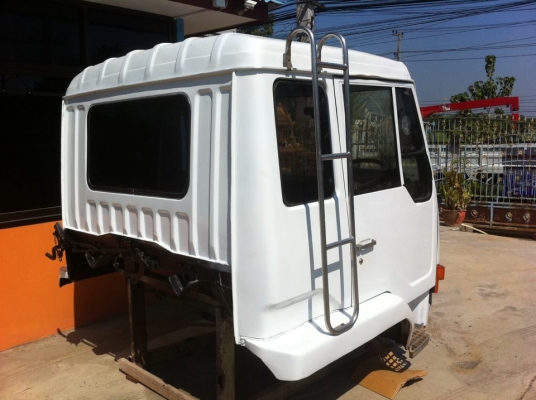 หัวเก๋ง Fuso ทำสีเก็บงานใหม่ สภาพสวยงาม ราคาไม่แพง