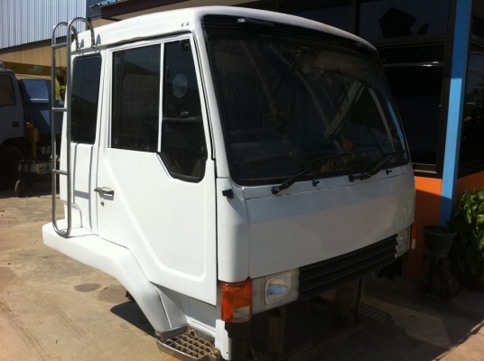 หัวเก๋ง Fuso ทำสีเก็บงานใหม่ สภาพสวยงาม ราคาไม่แพง